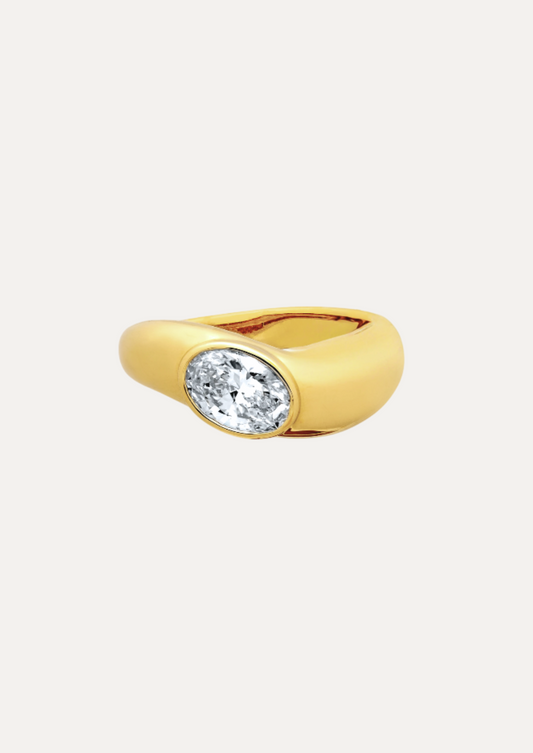 La Vague Ovale Dome Diamond Ring